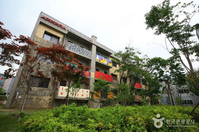 대구_중구_폐허에서 예술 공간으로 리노베이션, 대구예술발전소와 수창청춘맨숀_11