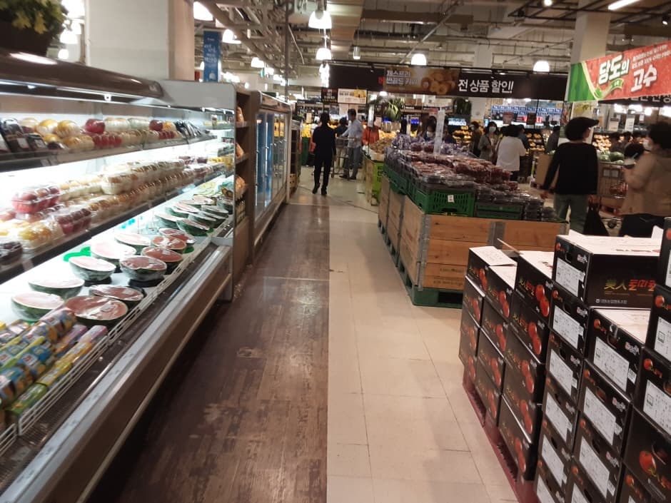 Mega Mart - Dongnae Branch [Tax Refund Shop] (메가마트 동래점)