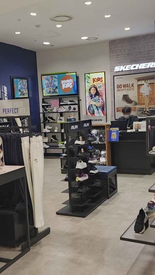 Skechers [Tax Refun Shop] (스케쳐스)