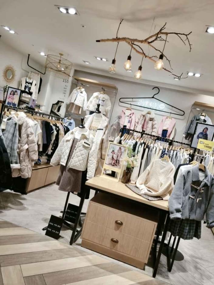 ILoDILo - NC Singuro Branch [Tax Refund Shop] (일로딜로 nc신구로)