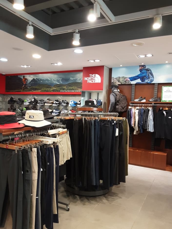 노스페이스속초점_2