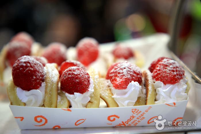 Ulsan Keunaegi Night Market (울산큰애기청년야시장)