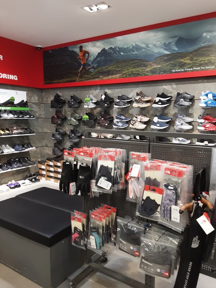 노스페이스속초점_3