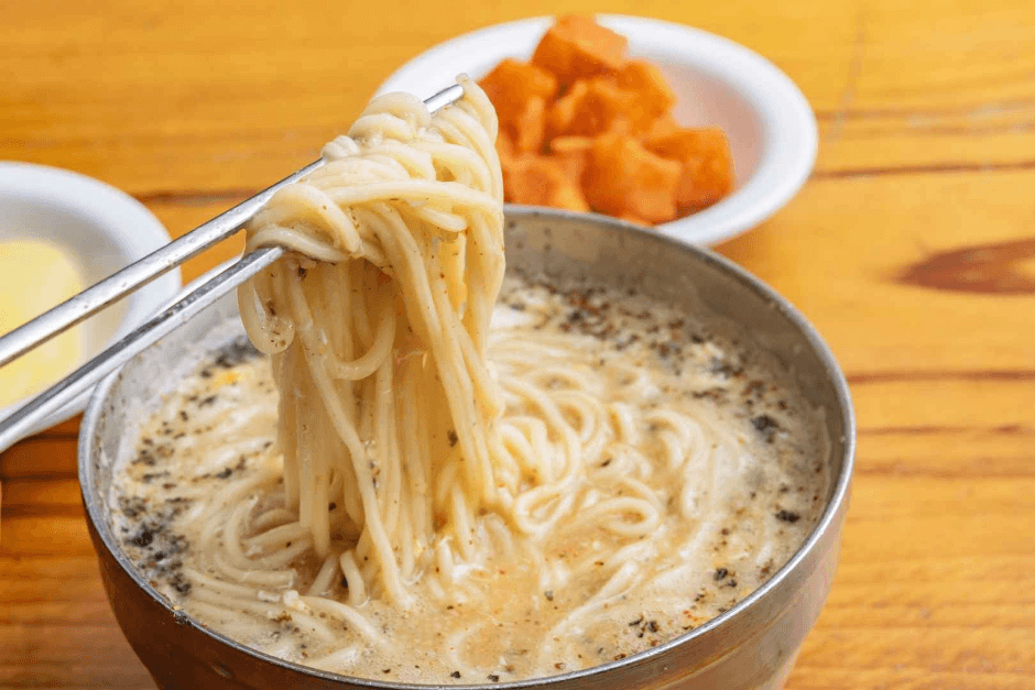 베테랑 칼국수 (2)