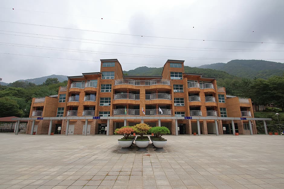 장령산자연휴양림야영장_숙박시설