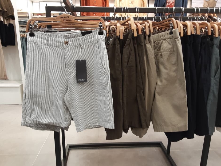 A.Tion Fashion Polham - Lotte Gimhae Branch [Tax Refund Shop] (에이션패션 폴햄 롯데김해)