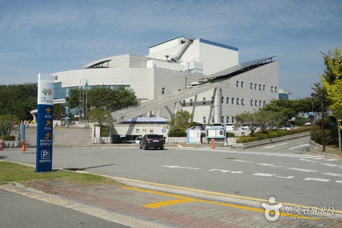 세종특별자치시_세종문화예술회관01