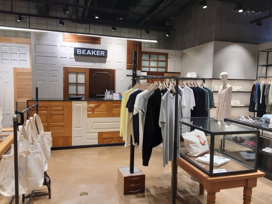 Beaker - World Tower Branch [Tax Refund Shop] (비이커 월드타워점)