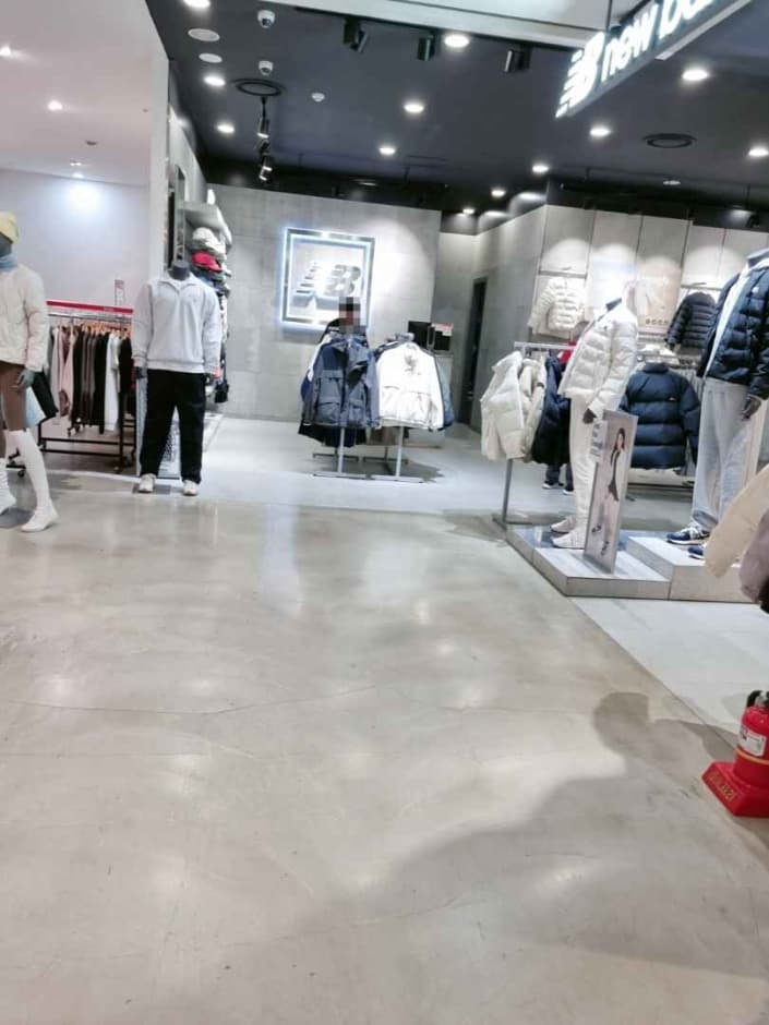 New Balance [Tax Refund Shop] (뉴발란스)