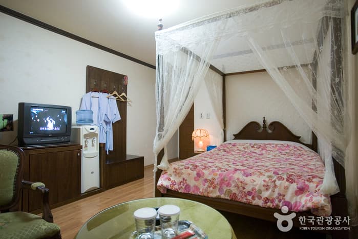 제주도_제주시_늘송파크텔_특실03