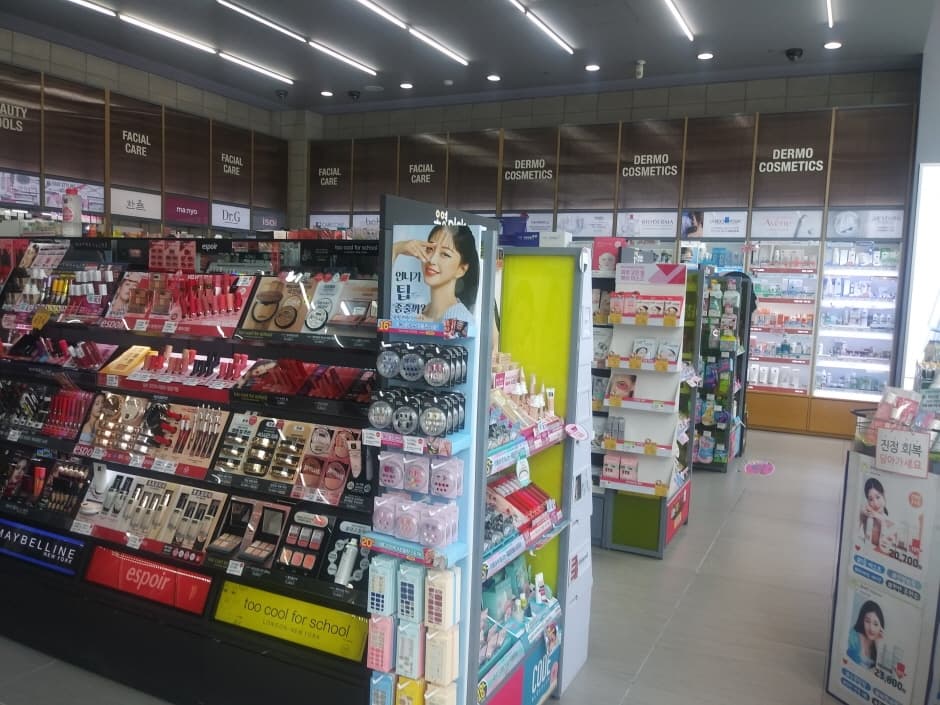 올리브영 언주역_2