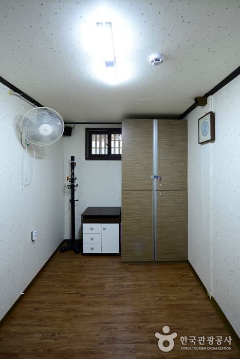 숙박_충남_풍덕고택_사랑채_방3