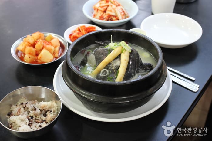 서울_중구_백제삼계탕_메뉴2_오골계탕_2