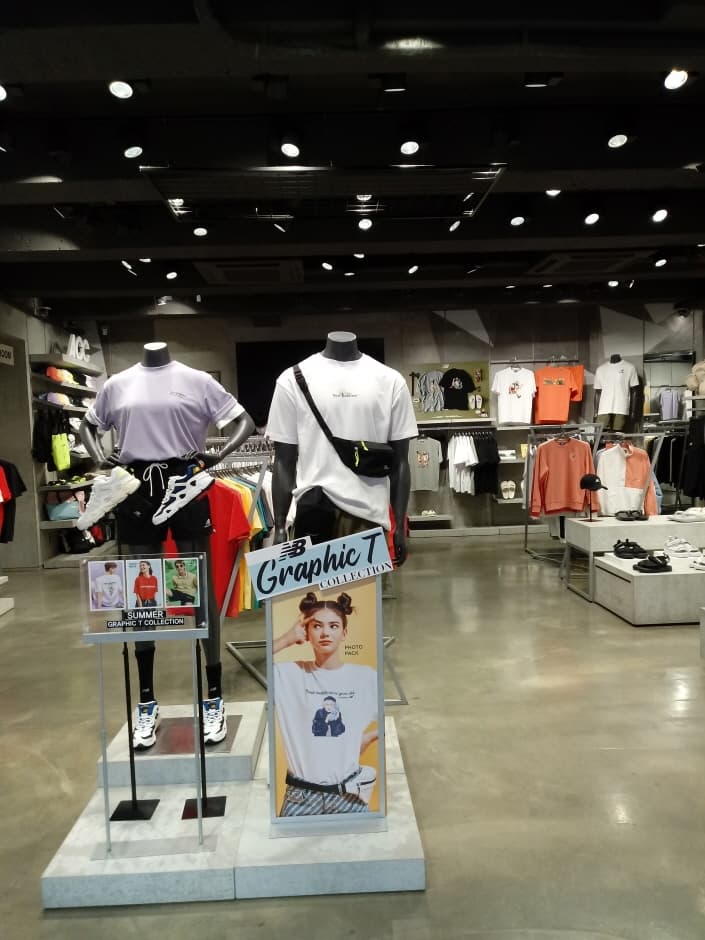 EW New Balance - Dongseong-ro Branch [Tax Refund Shop] (EW 뉴발란스 동성로)