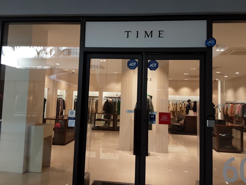 Time - Lotte Outlets Dongbusan Branch [Tax Refund Shop] (롯데아울렛 동부산점(타임))