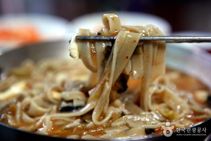 Jecheon Sikdang (제천식당)