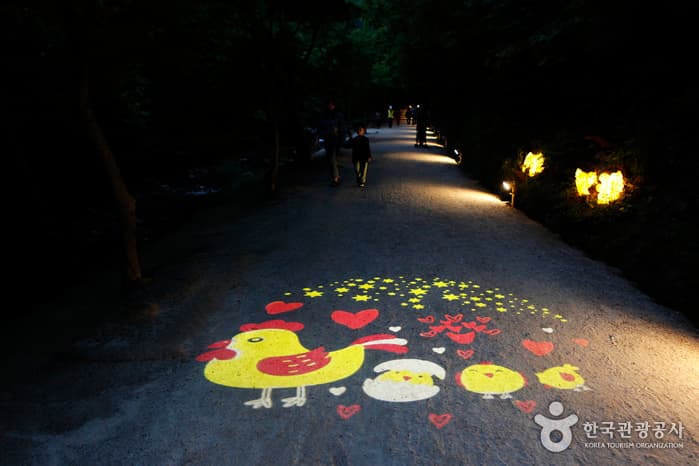 전북_순창_순창의 새로운 여행법, 스릴 혹은 판타스틱! 채계산출렁다리와 강천산단월야행_06