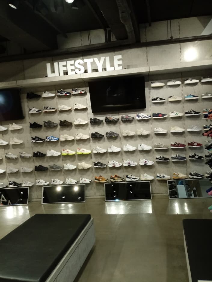 EW 뉴발란스 동성로_3