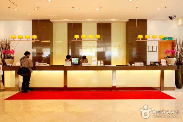 강원 춘천시_엘리시안 강촌리조트_프론트