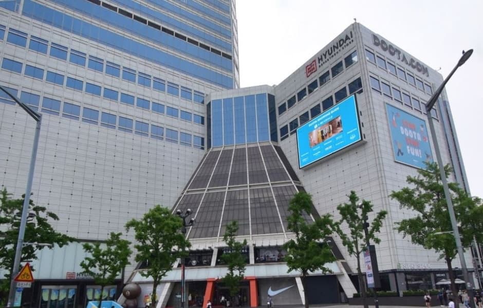 Skechers - Doota Branch [Tax Refund Shop] (스케쳐스 두타)