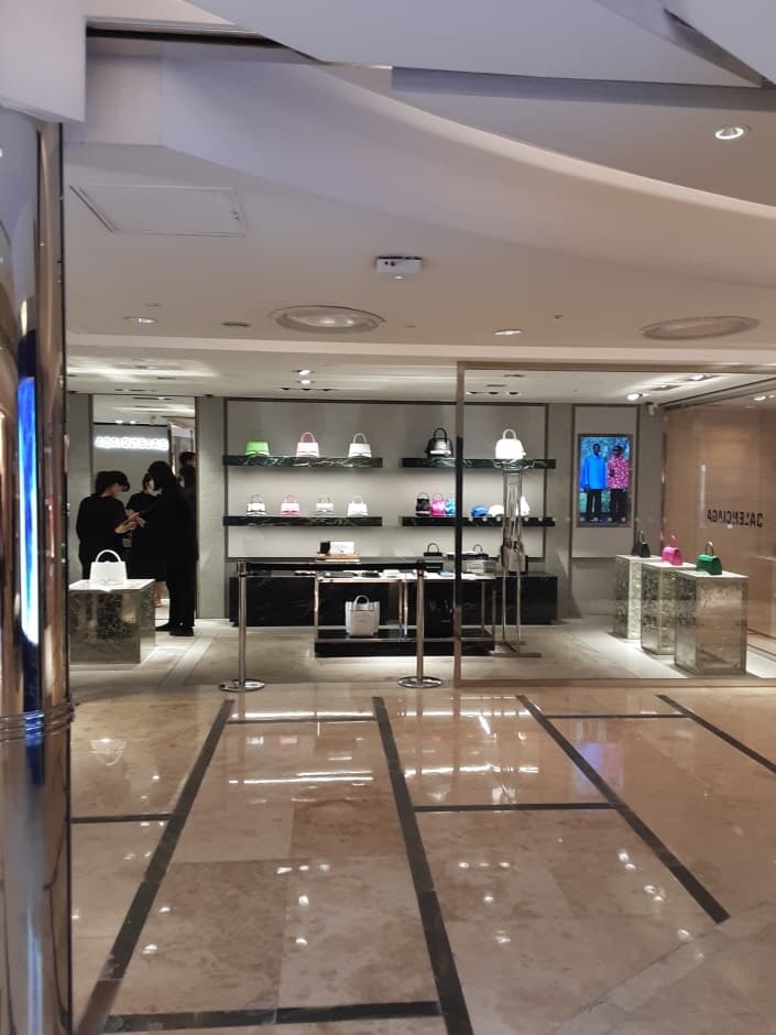 발렌시아가 롯데 본점_3