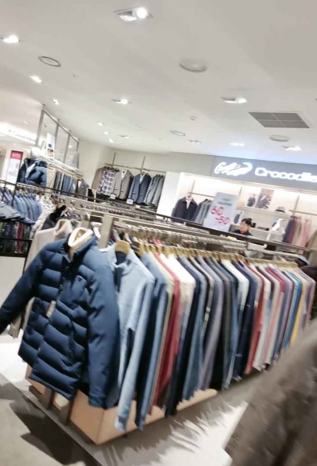 Crocodile - NC Singuro Branch [Tax Refund Shop] (크로커다일 nc신구로)