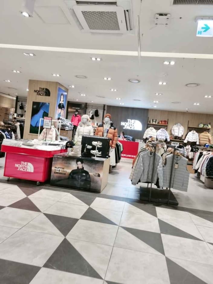 The North Face - NC Singuro Branch [Tax Refund Shop] (노스페이스 nc신구로)