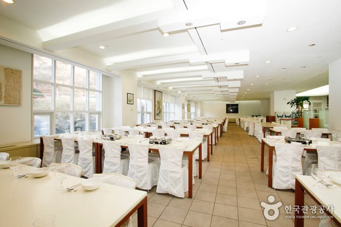 강원 춘천시_엘리시안 강촌리조트_부대시설(식당)_1