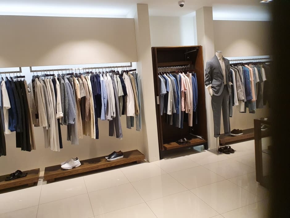 The Handsome Time Homme - Hyundai Gasan Branch [Tax Refund Shop] (한섬 타임옴므 현대가산)