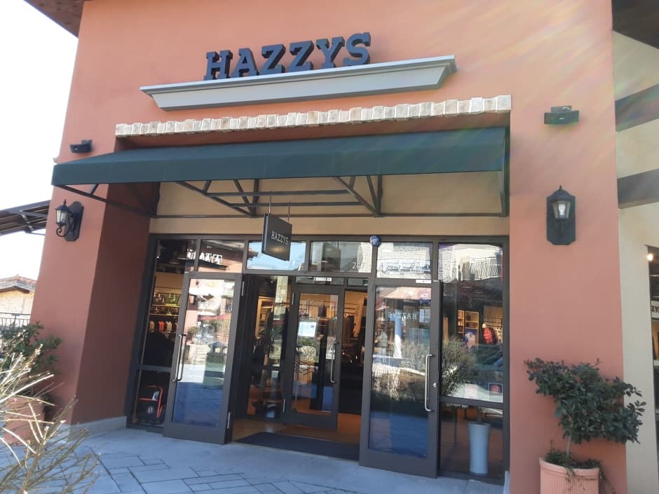 Lf Hazzys - Shinsegae Busan Branch [Tax Refund Shop] (LF 헤지스 신세계부산)