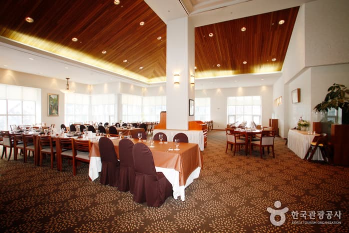 강원 춘천시_엘리시안 강촌리조트_부대시설(식당)_2