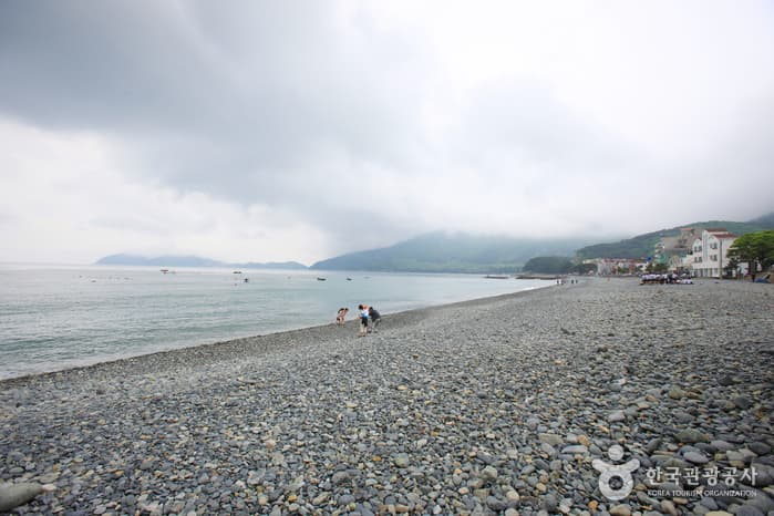 학동 흑진주몽돌해수욕장_03