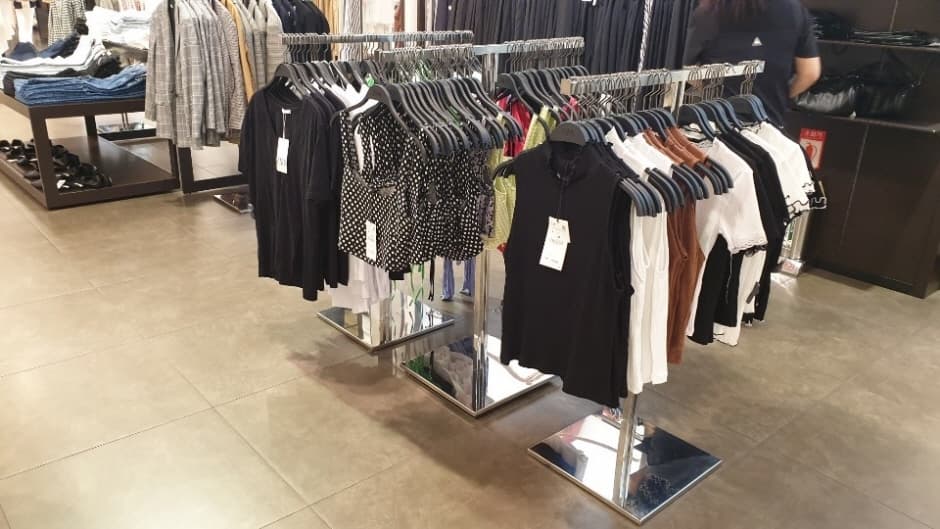 Zara - Lotte Seoul Station Branch [Tax Refund Shop] (자라 롯데 서울역점)