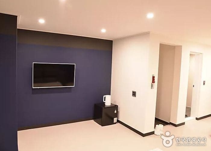 전남_언노운호텔_그랜드 모던 4
