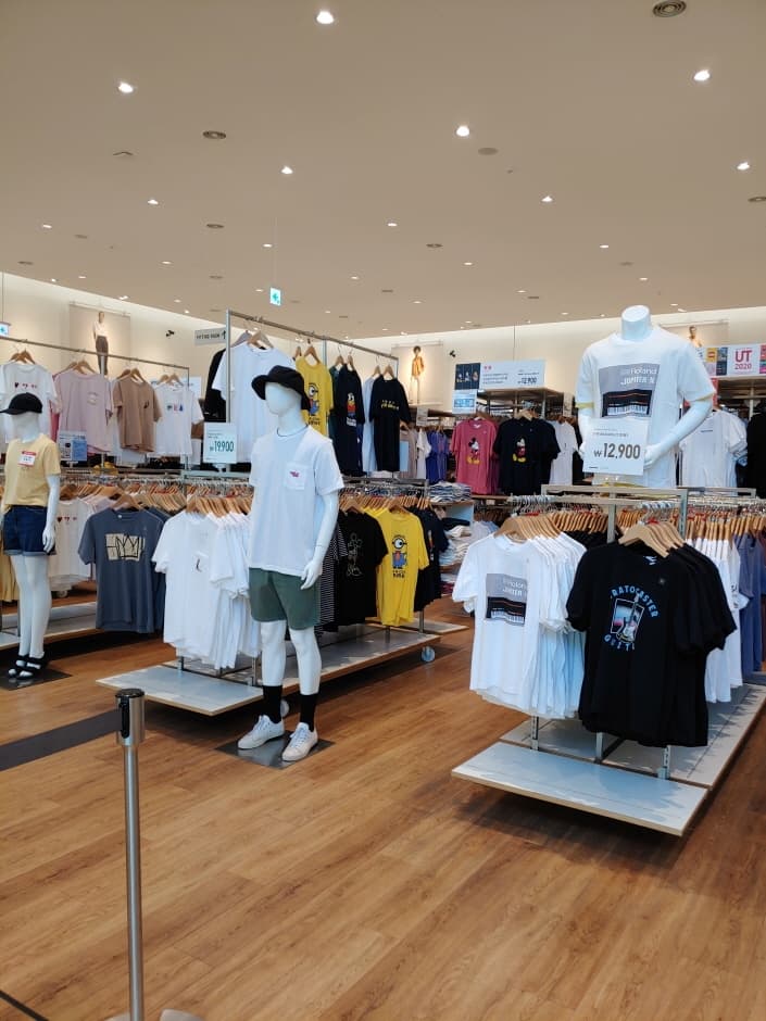 Uniqlo - Anseong Branch [Tax Refund Shop] (유니클로 안성)