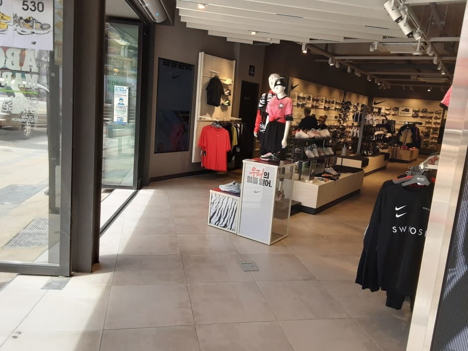 ABC마트 GS부산광복_4