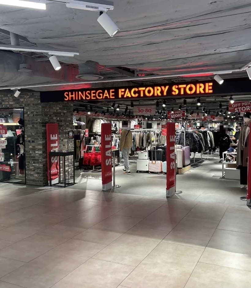 Shinsegae Factory Store - Paju Branch [Tax Refund Shop] (신세계팩토리스토어)
