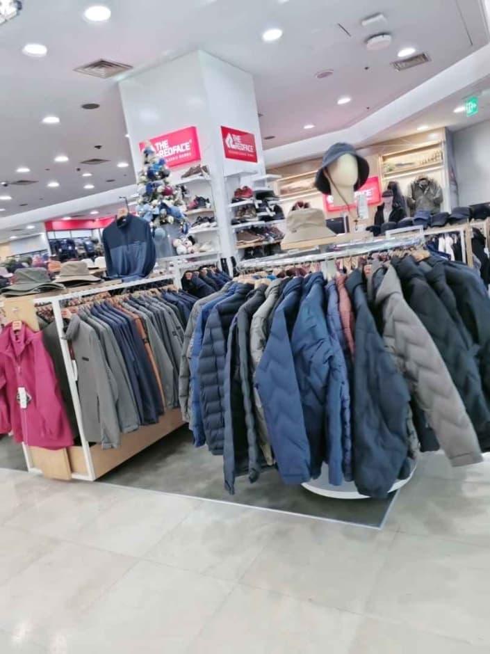 The Redface - Savezone Gwangmyeong Branch [Tax Refund Shop] (레드페이스 세이브존 광명점)