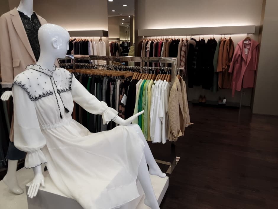 한섬 오즈세컨 신세계부산_3