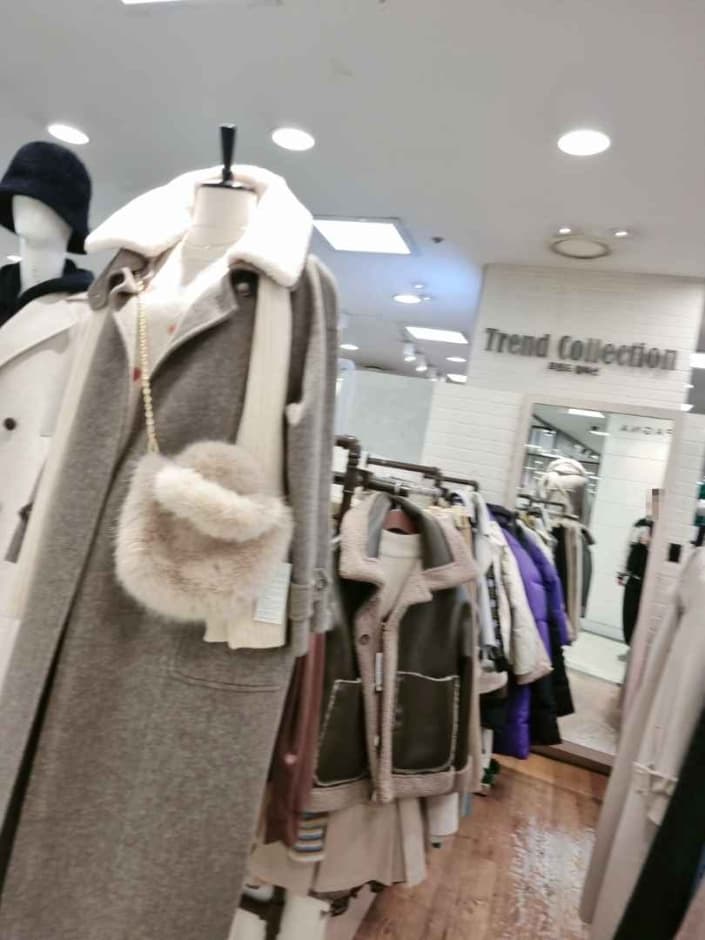 Youngtreand - Newcore Sanbon Branch [Tax Refund Shop] (영트렌드 뉴코아 산본점)