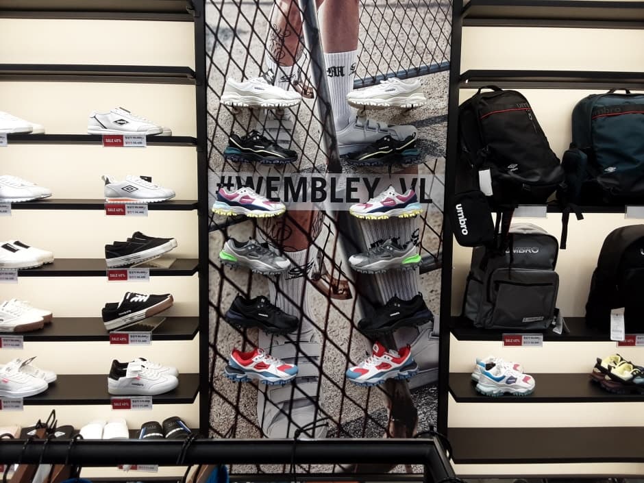 Umbro - Lotte Dongbusan Branch [Tax Refund Shop] (엄브로 롯데동부산)