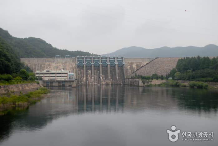 Daecheong Dam (대청댐)