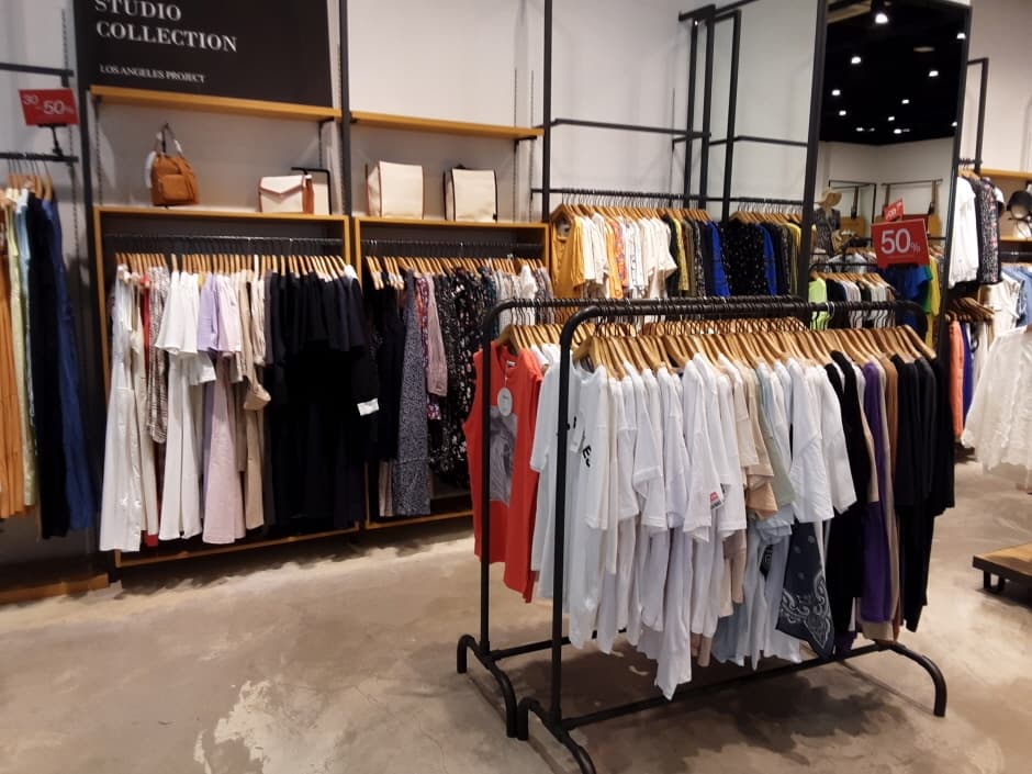 LAP - Lotte Gimhae Branch [Tax Refund Shop] (LAP 롯데김해)