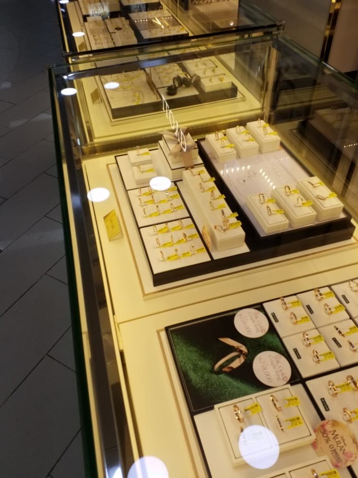 Lloyd - Yeongdeungpo Branch [Tax Refund Shop] (로이드 영등포점)