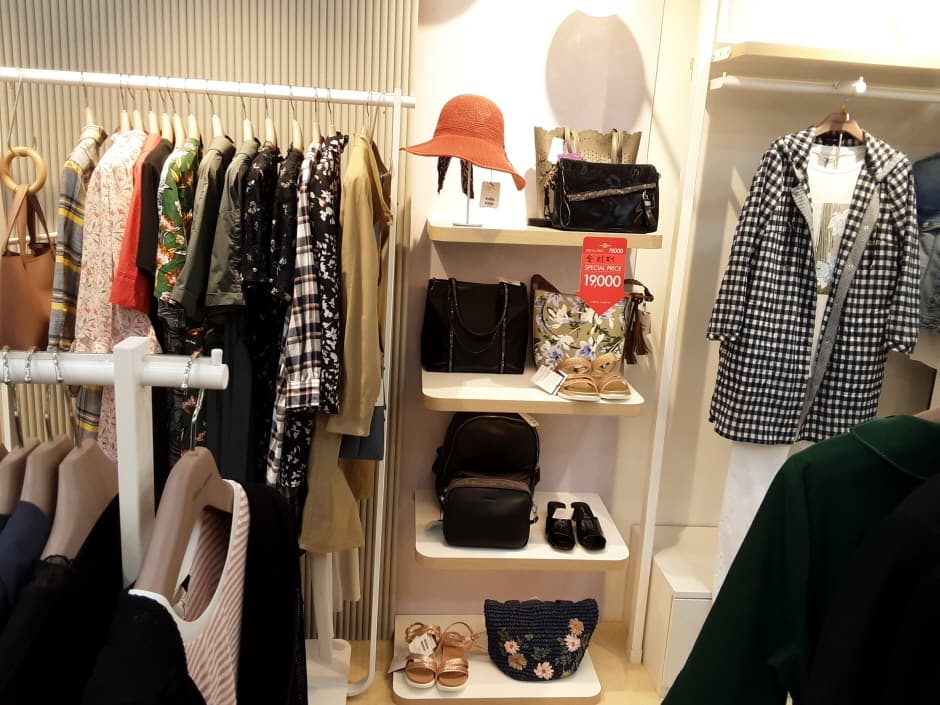 올리비아로렌 목포점_4