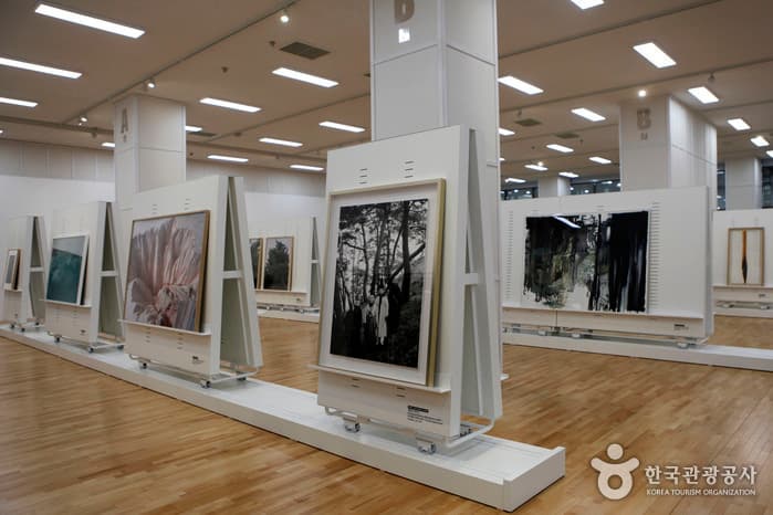 충북_청주_연초제조창 창고의 변신 ‘신상’ 수장형 미술관, 국립현대미술관 청주_05