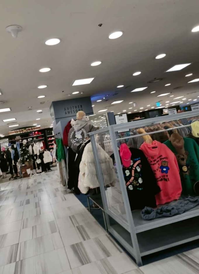 Another Awesome - Newcore Pyeongchon Branch [Tax Refund Shop] (어나더어썸 뉴코아 평촌)