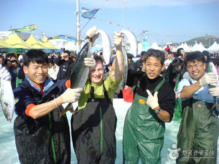 Bangeo Festival (최남단 방어축제)