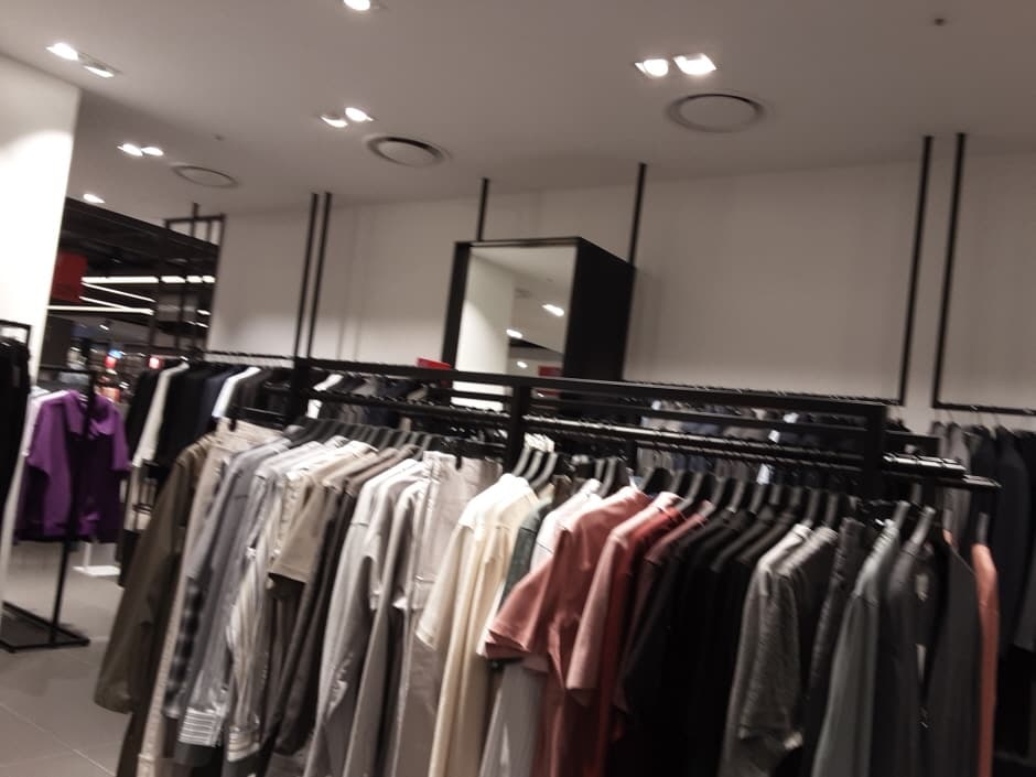 쏠리드옴므 현대가든파이브_2