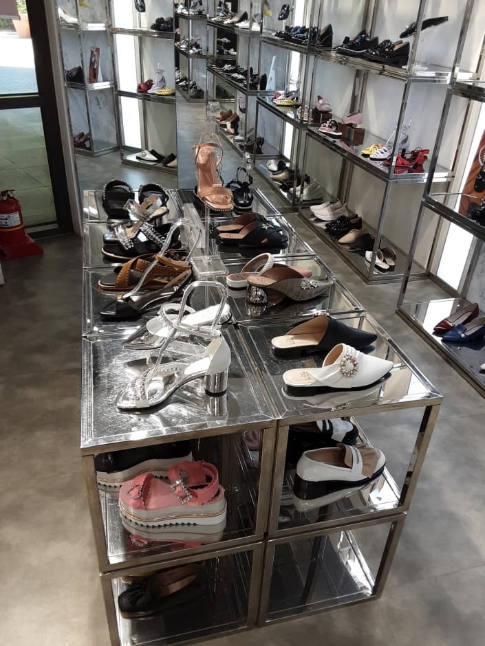 코오롱 슈콤마보니 신세계파주_2